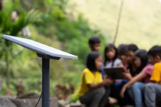 SpaceX To Enable Voice and Data via Starlink Mobile in Japan